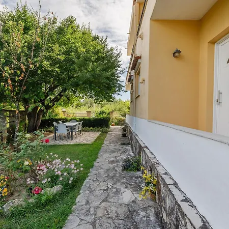Lägenhet Villa-toula Roda (Corfu)